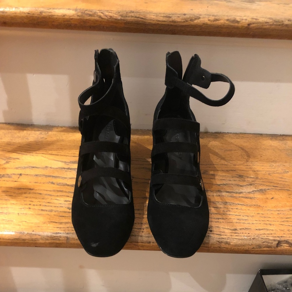 Strap heels